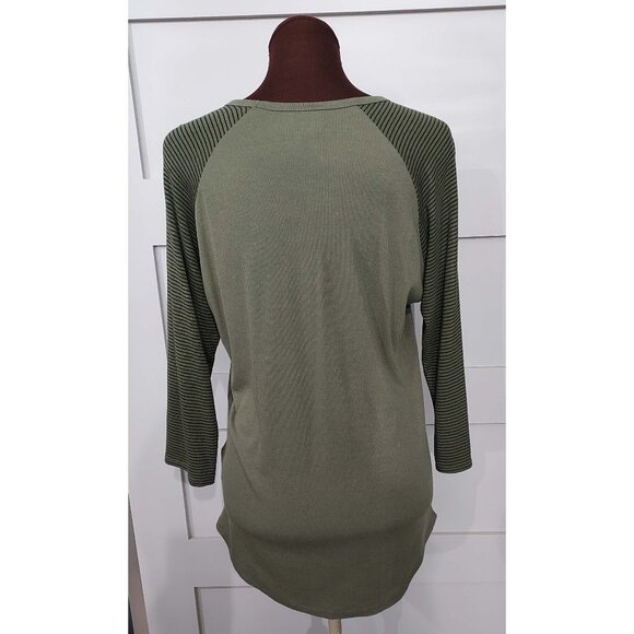 EUC LULAROE RANDY RAGLAN TEE OLIVE DRAB STRIPE SLEEVE SIZE LARGE - Picture 3 of 5
